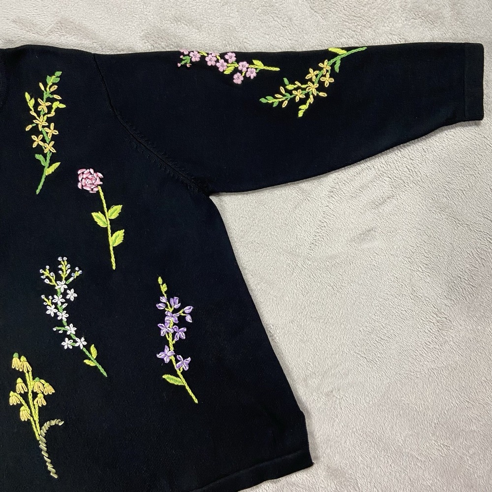 Quacker Factory Floral Embroidered Long Sleeve Sweater Black Women's 1X Gardener - Picture 5 of 15